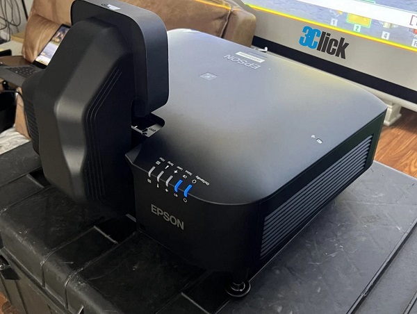 Máy chiếu Epson EB-PU1008B
