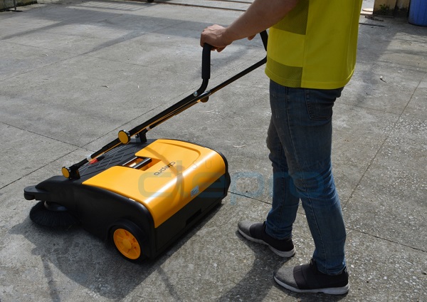 Máy quét rác Clepro CW-800/2